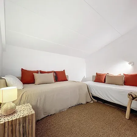 La Bella Lola Estartit * أولاستارتيت